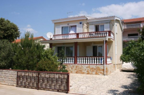  Apartments by the sea Mandre, Pag - 6416  Колан